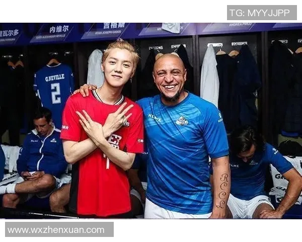 足球明星与主持人亲密互动视频引发热议网友纷纷点赞评论不断 足球明星与主持人亲密互动视频引发热议网友纷纷点赞评论不断